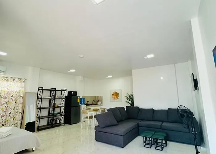 Style Furnished *